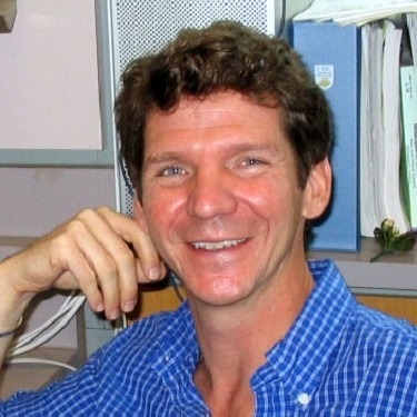cropped-Kelly-Macnagy